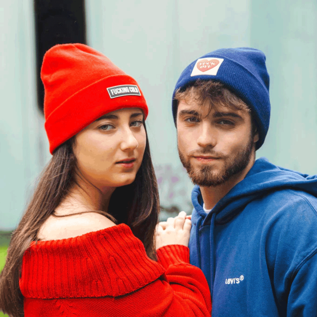 Bonnet f*ing  cold rouge