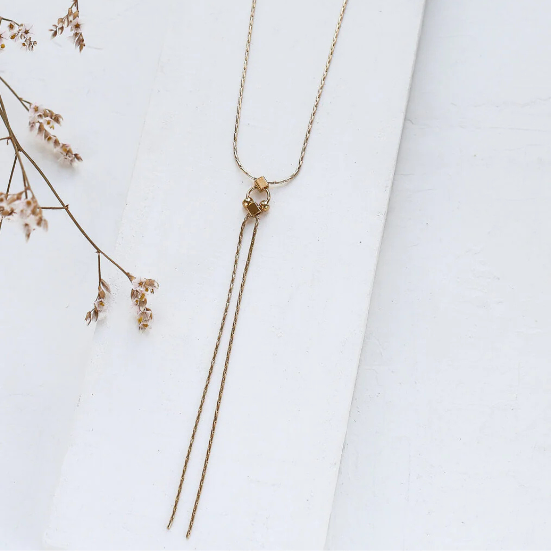 Long Avenue Necklace